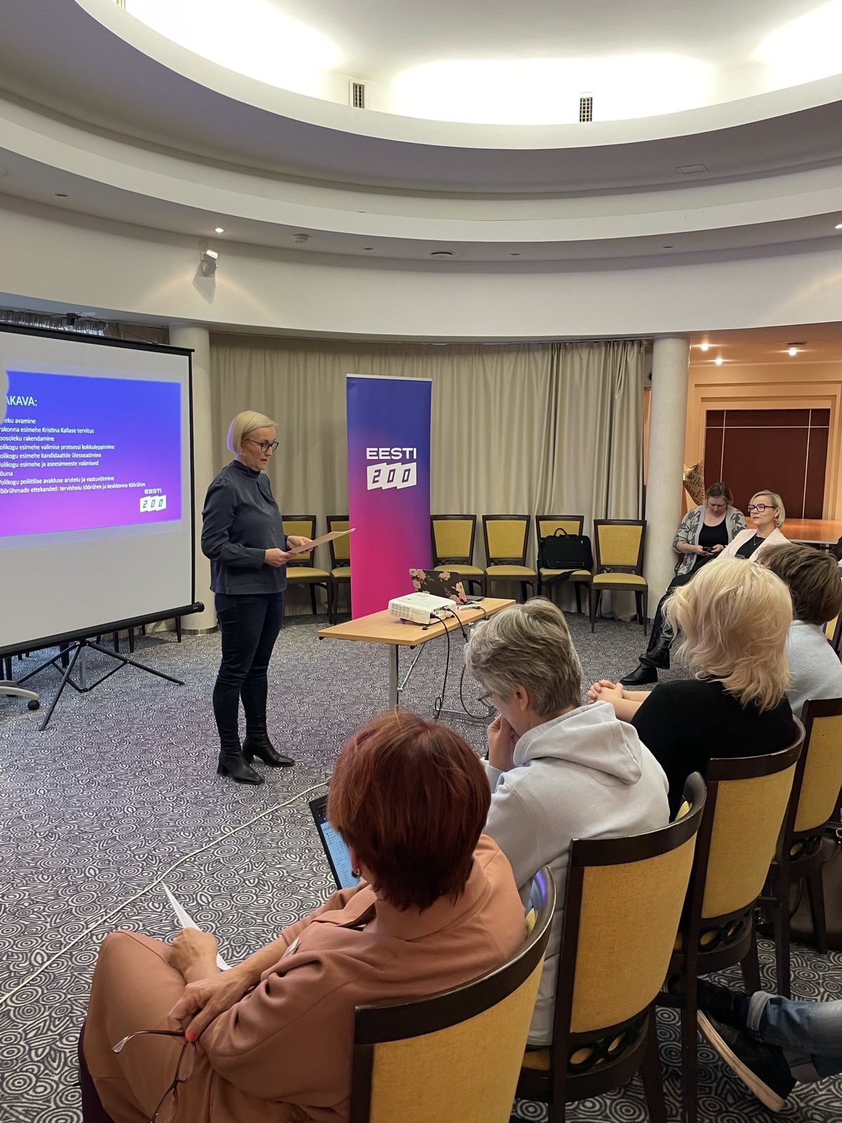 Kristina Kallas erakonna volikogul: me peame tegema julgeid otsuseid majanduse konkurentsivõime tõstmiseks