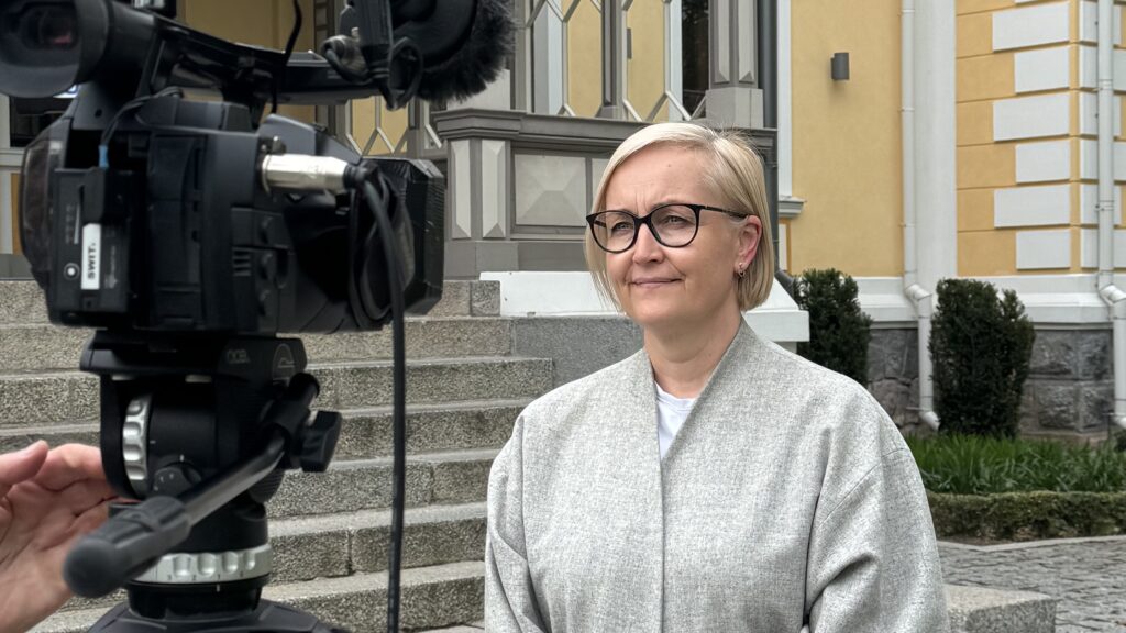 Eesti 200 esimees Kristina Kallas pidas täna erakonna volikogu ees poliitilise ettekande, milles tõdes, et Eesti majandus, maksupoliitika, tööjõuturg ja pension